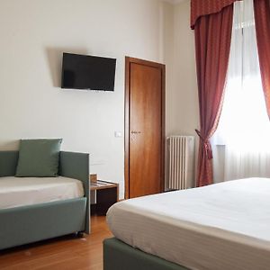 Kamer met een Queen Size Bed